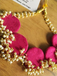 MAJENTA Pink Choker Set
