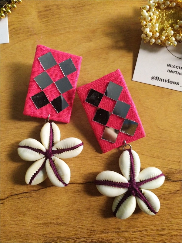 Pink Cowrie Flower