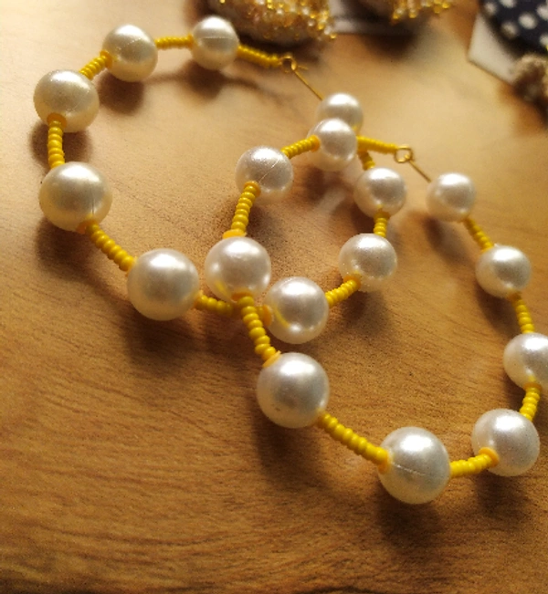 Yelloe jumbo hoops