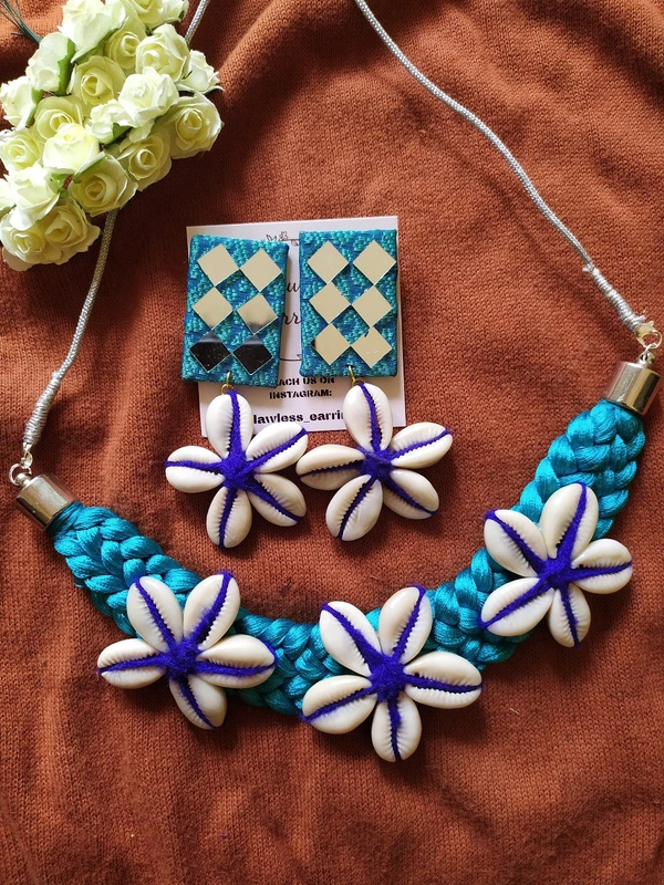 Cowrie Choker Set