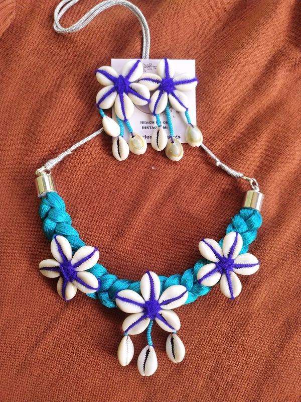 Cowrie Drop Choker Set