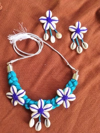 Cowrie Drop Choker Set