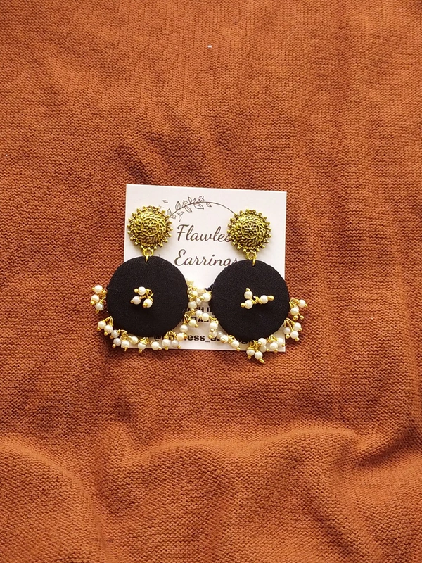 Black Pearl Stud
