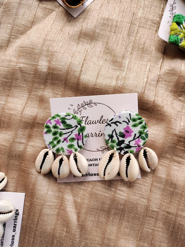 White Cowrie