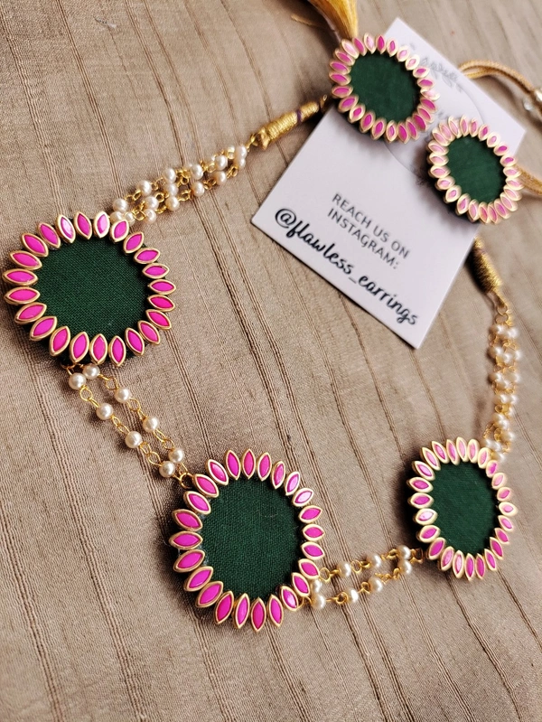 Bottle Green Choker Set 