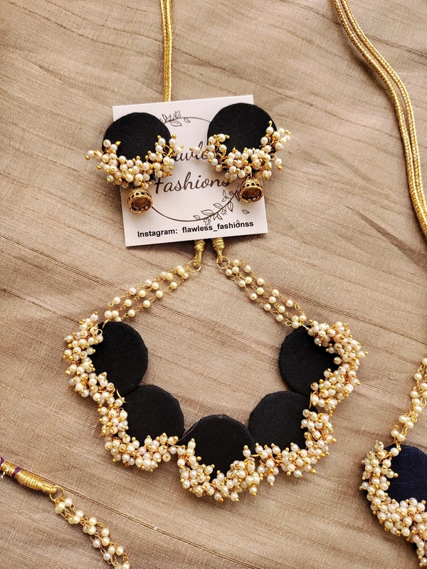 Black Choker Set