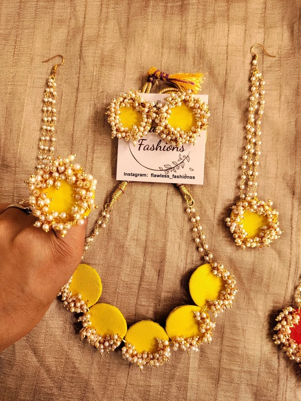 Full Choker Set  - Yellow