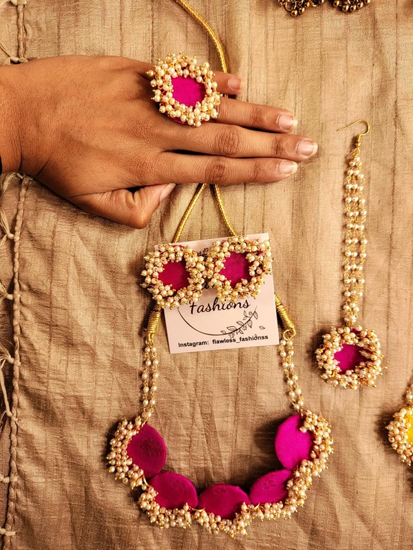 Full Choker Set  - Hollywood Cerise