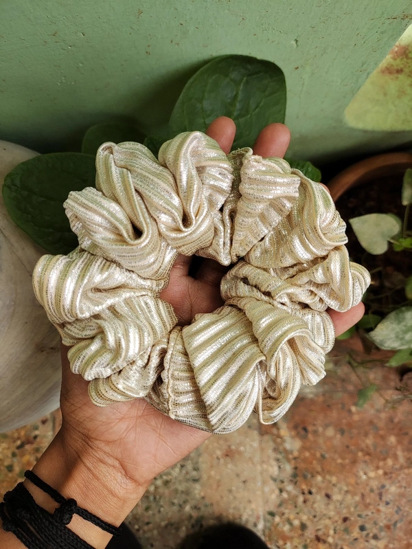 Ruffle Scrunchie