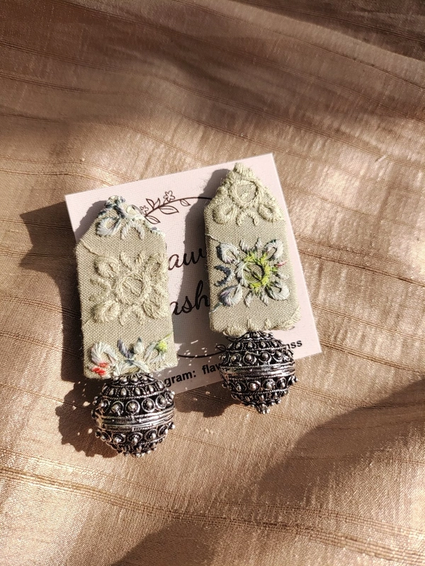 Pastel Green Gundal