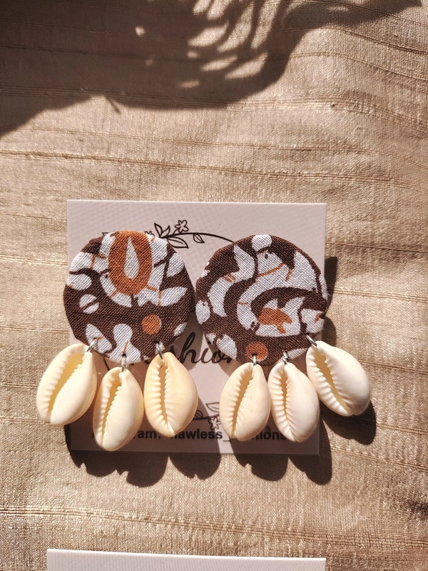 Brown Cowrie