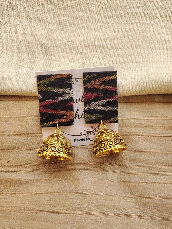 Black Zigzag Jumka