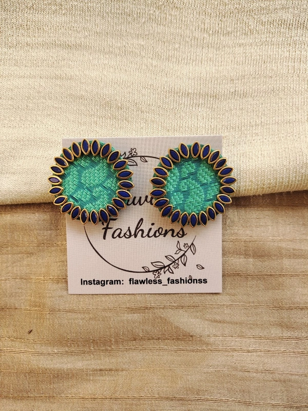 Kundan Studs - Blue Stone