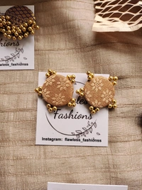 Gold Stud 