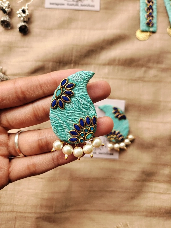 Blue Mango Stud