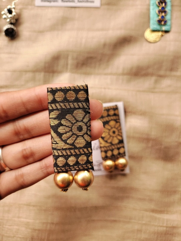 Black Gold Bead