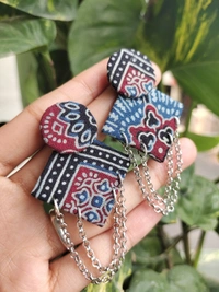 Ajarakh Chains