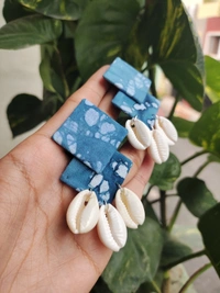 Blue Cowrie Double Square