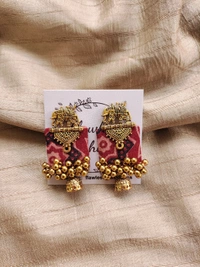 Maroon Ghungroo Square Stud