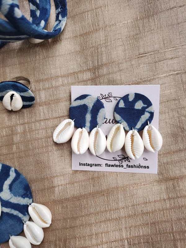 Indigo Cowrie  Set - 2.6