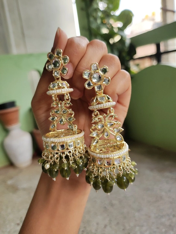 Indira Earrings - Pesto