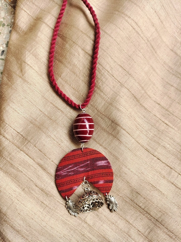 Maroon Orange Neckpiece 