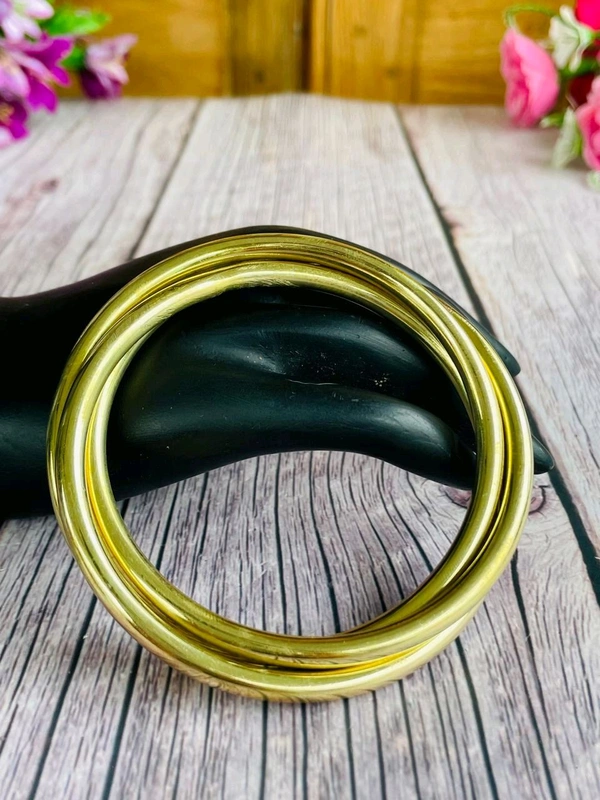 Spiral Bangle - Gold