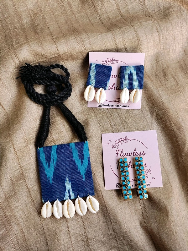 Cowries Neckpiece Combo - Blue