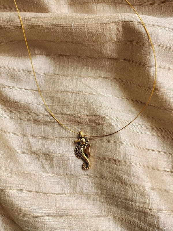 Invisible Chain - Gold