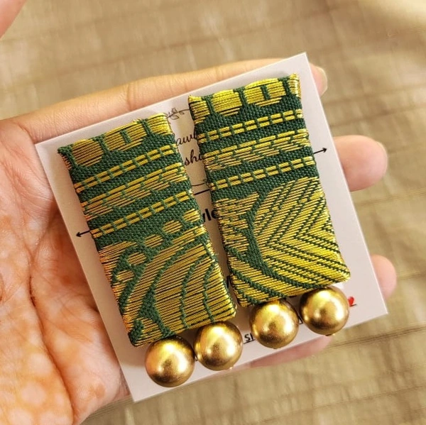 Green border gold drops