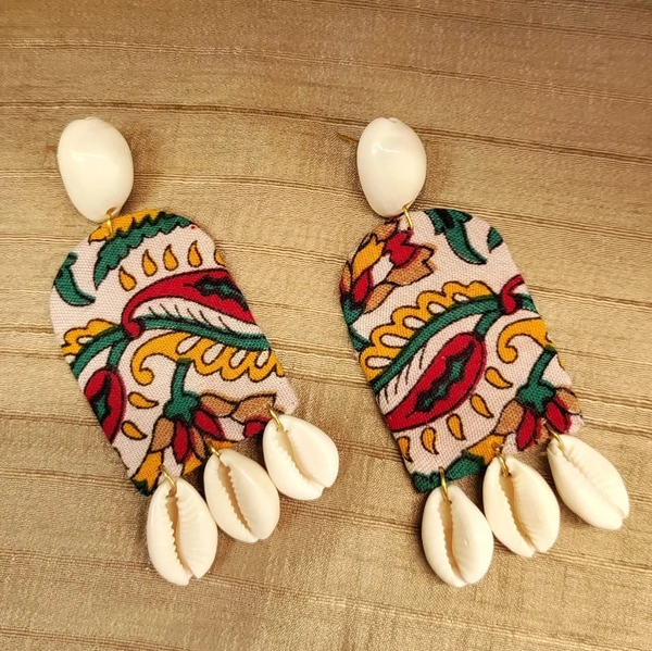 white cowries