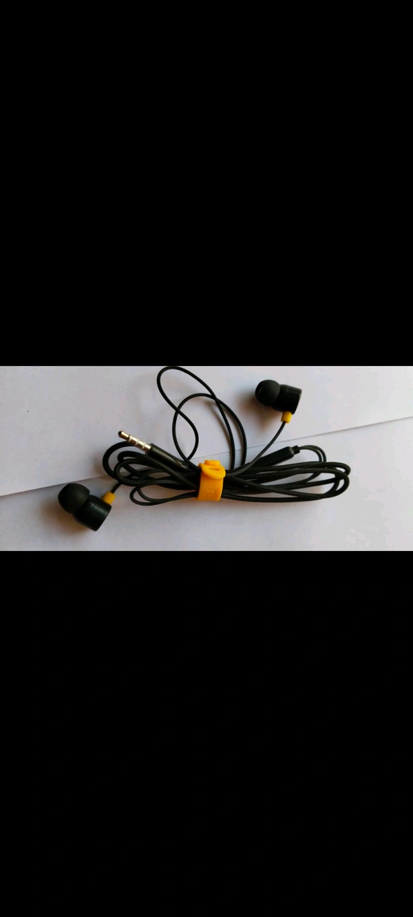 Realme Wierd Headphones 