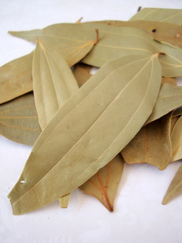பிரியாணி இலை 