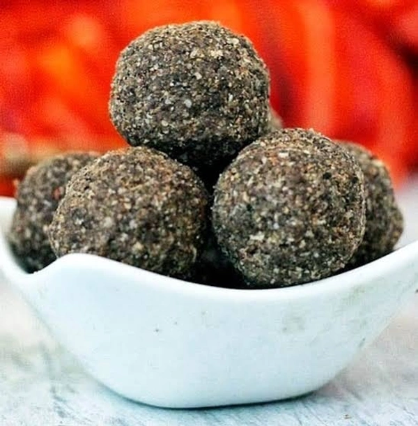 Black Ellu Laddu 5pcs