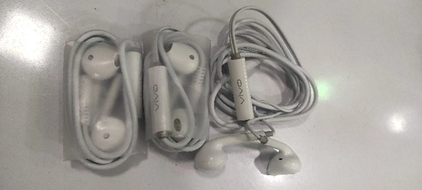 Mobile Headset Vivo,mi,oppo - white