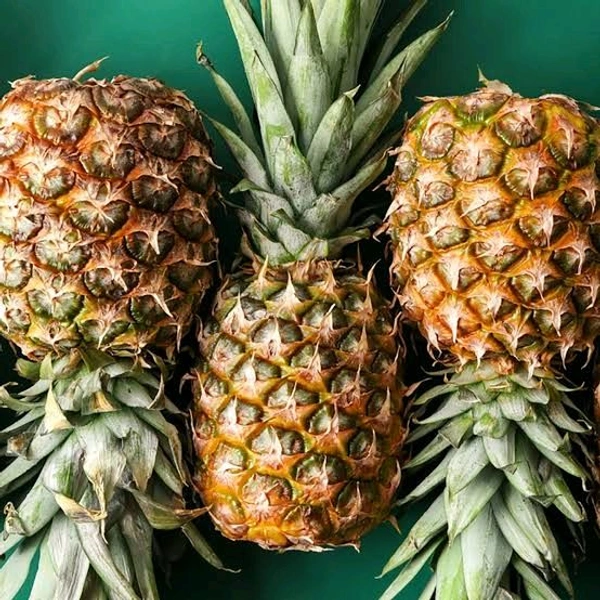 Pineapple (A Grade) - 1 Pc (600-800 Gm)