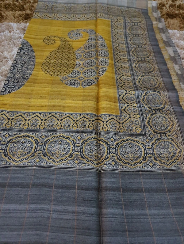 Pure Handloom Kora Tusser Designer  - Gray