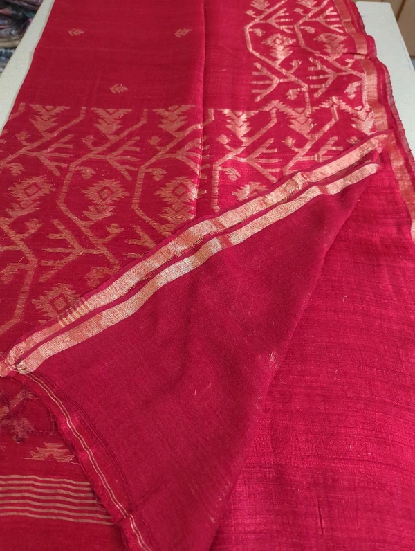 Pure Handloom Matka Weaving  - Red