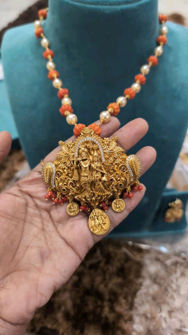 Real Coral With Hakshi Pendent - orange
