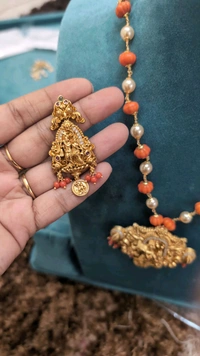 Real Coral With Hakshi Pendent - orange