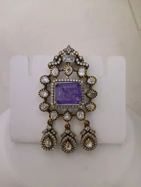 Victorian Pendant With Eartops 