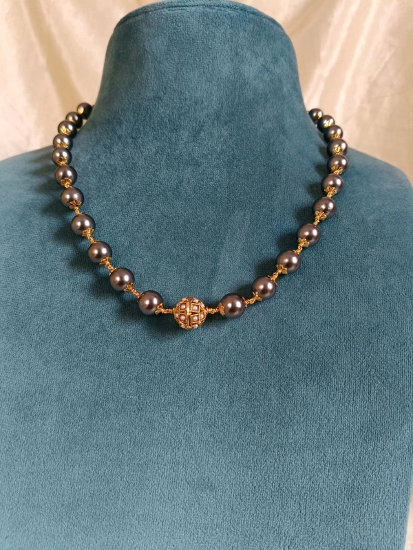 Grey Pearls With Kattuteega - Gray