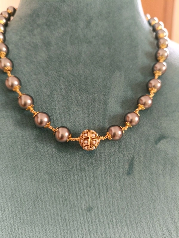 Grey Pearls With Kattuteega - Gray