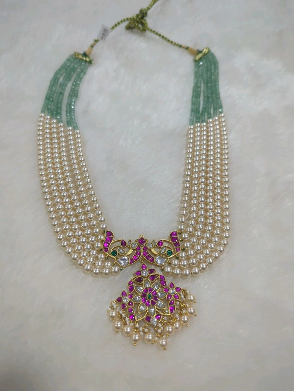 3068 Real Beads With Jadua Kundan Pehdent - Moss Green