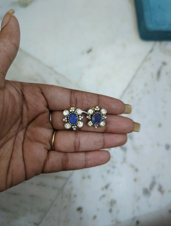 Victorian Studs  - Vz, blue