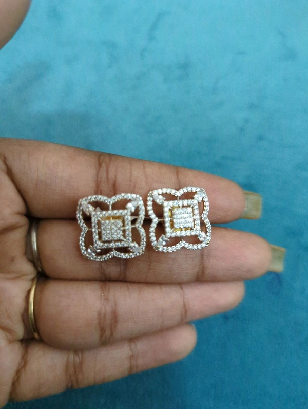 Diamond Copy Studs  - Vz