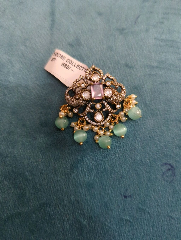 Victorian Pendent  - Vz, Pink Lace