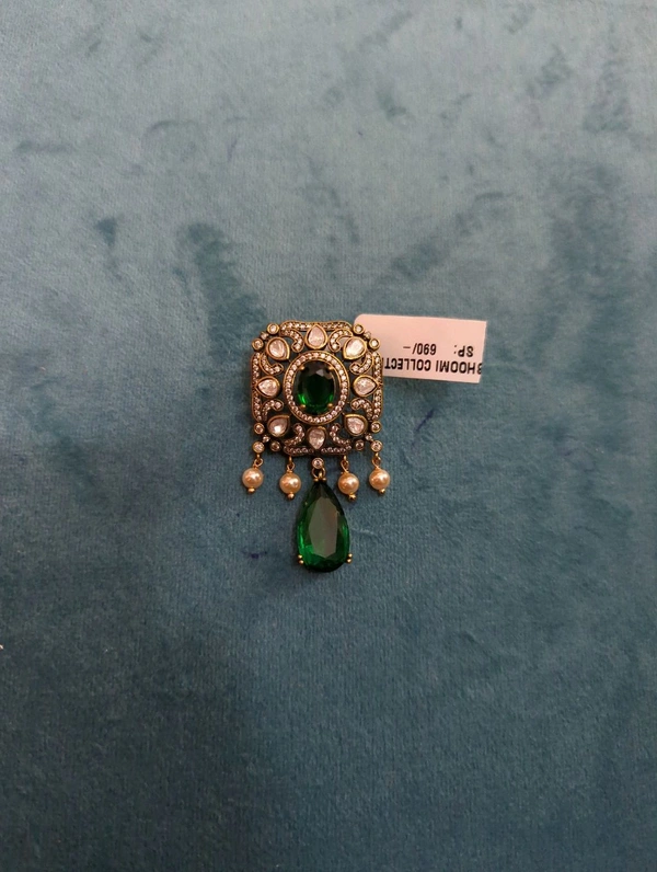 Victorian  Pendent  - Vz, green