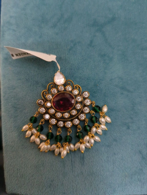 Victorian Pendant  - Vz, Red