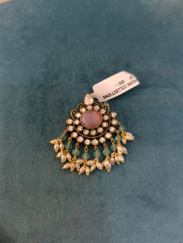 Victorian Pendant  - Vz, Pink Lace